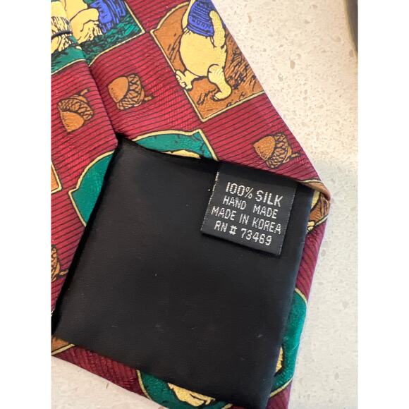Disney Classic Pooh Winnie The Pooh silk necktie tie - Picture 4 of 4
